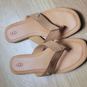 UGG Carey Flip Slide size 9